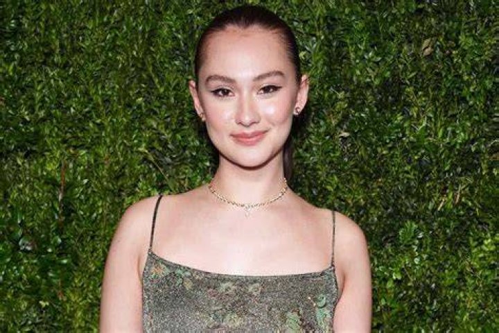 Unraveling The Enigma: Lola Tung's Siblings Revealed!